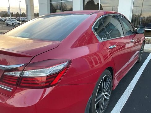 Used 2017 Honda Accord Sport Special Edition image 5