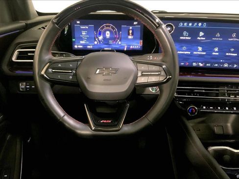 Used 2024 Chevrolet Traverse RS w/ LPO, Floor Liner Package AWD/4WD image 5