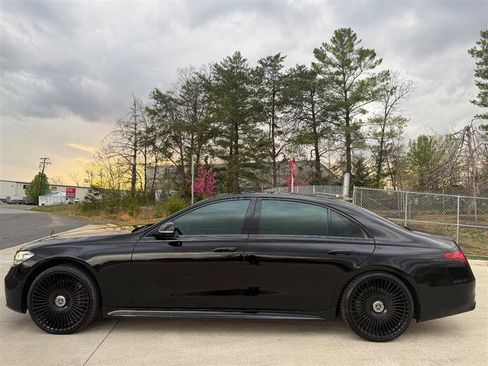 Used 2021 Mercedes-Benz S 580 4MATIC Sedan image 2