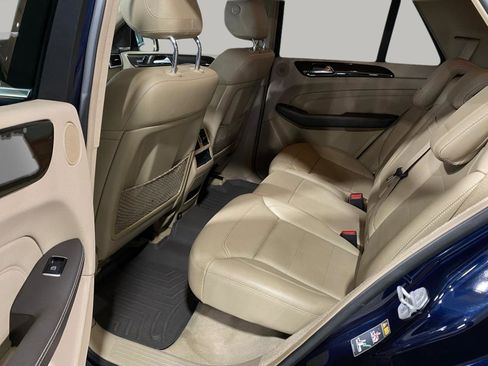 Used 2015 Mercedes-Benz ML 350 4MATIC w/ Premium 1 Package image 13