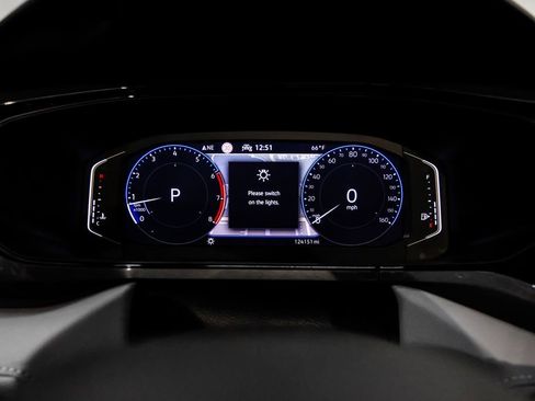 Used 2022 Volkswagen Taos SEL w/ Panoramic Sunroof Package image 21