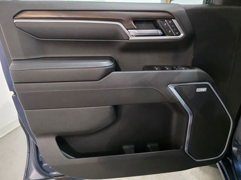 Certified 2022 GMC Sierra 1500 SLT w/ SLT Convenience Package image 10