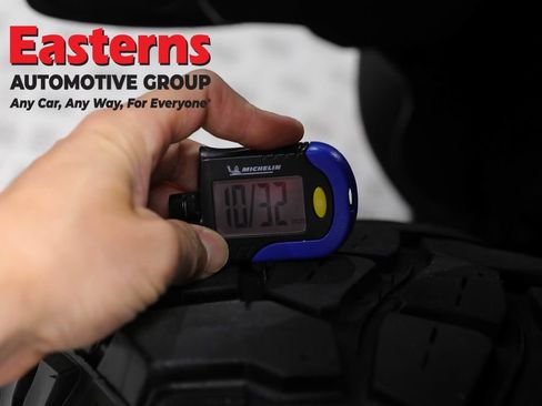 Used 2023 Jeep Wrangler Unlimited w/ Cold Weather Group AWD/4WD image 28
