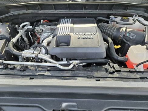 Used 2024 GMC Sierra 1500 AT4 w/ Technology Package AWD/4WD image 32