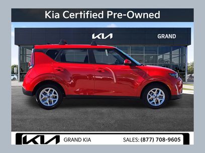 Certified 2025 Kia Soul S