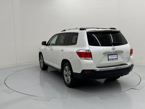 Used 2012 Toyota Highlander Limited w/ Tow Pkg AWD/4WD image 3