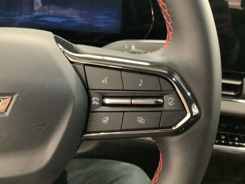 Used 2025 Chevrolet Equinox RS AWD/4WD image 9