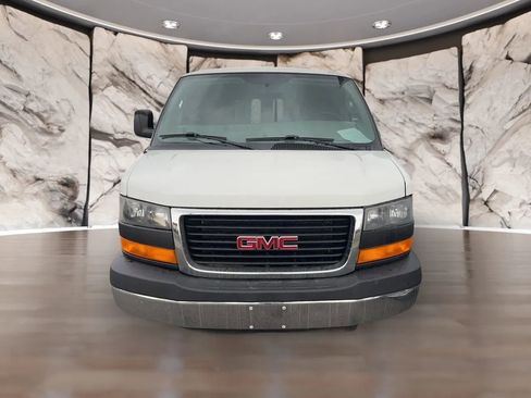 Used 2016 GMC Savana 2500 image 10