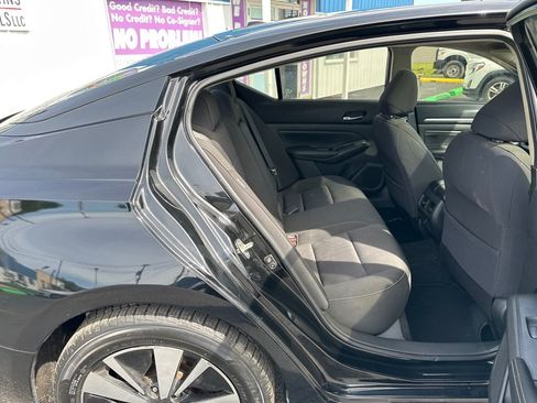 Used 2019 Nissan Altima 2.5 SV FWD image 15