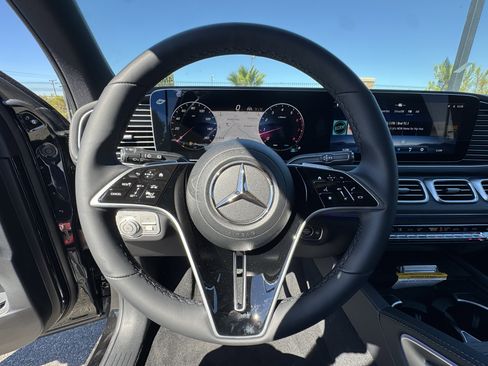 New 2025 Mercedes-Benz GLS 450 4MATIC image 21