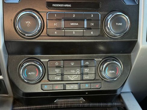 Used 2021 Ford F250 Lariat w/ Lariat Ultimate Package image 7