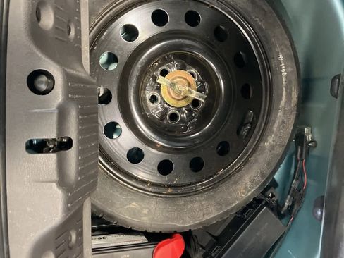 Used 2002 Ford Thunderbird image 22