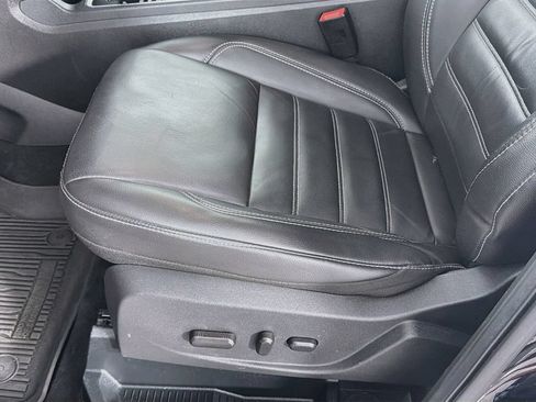 Used 2018 Ford Escape Titanium w/ Ford Safe & Smart Package AWD/4WD image 23