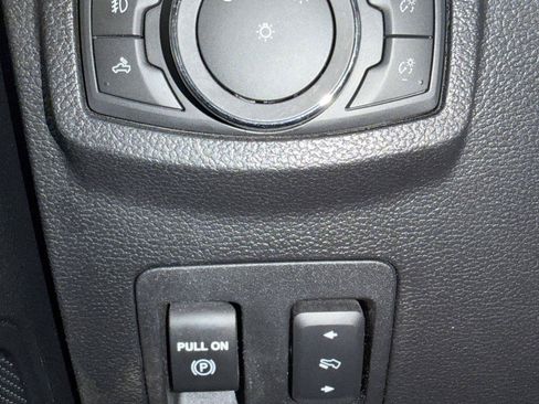 Used 2018 Ford F150 XLT w/ Equipment Group 302A Luxury AWD/4WD image 18