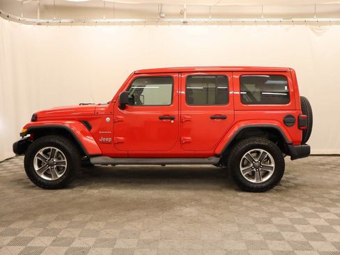 Used 2021 Jeep Wrangler Unlimited Sahara AWD/4WD image 2
