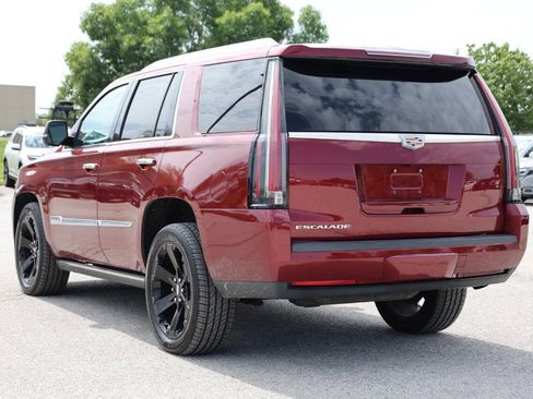 Used 2016 Cadillac Escalade Premium AWD/4WD image 11