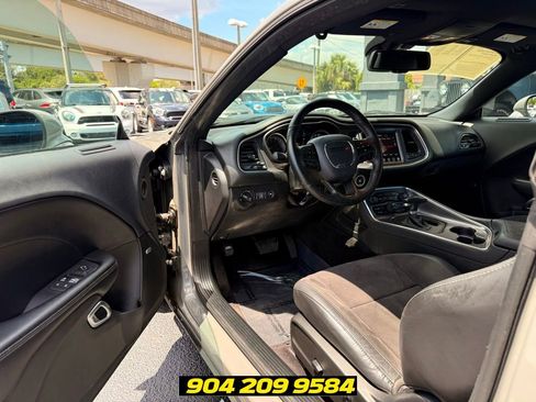 Used 2017 Dodge Challenger R/T Scat Pack RWD image 25