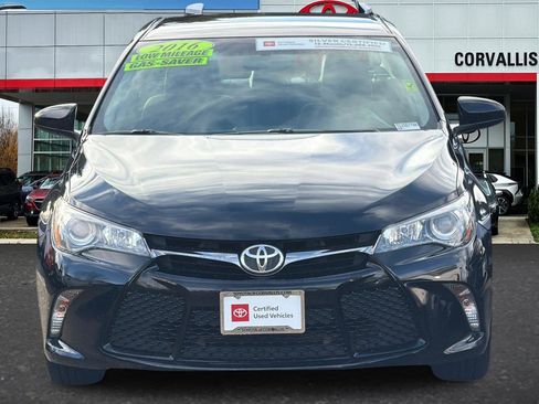 Certified 2016 Toyota Camry SE image 9