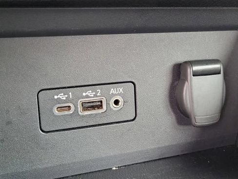 Used 2023 Nissan Sentra SV FWD image 30