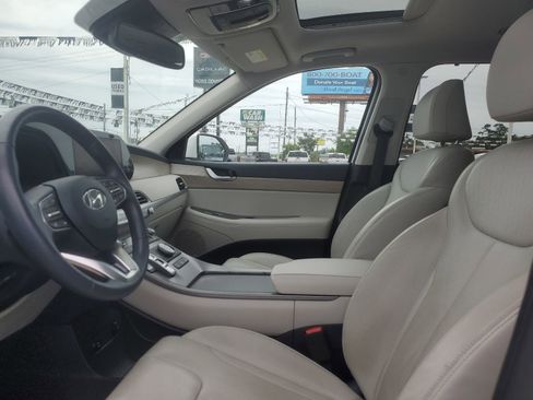 Used 2022 Hyundai Palisade SEL w/ Premium Package FWD image 8