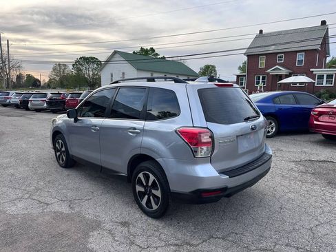 Used 2017 Subaru Forester 2.5i w/ Alloy Wheel Package AWD/4WD image 8