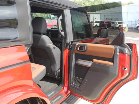 Used 2023 Ford Bronco Outer Banks AWD/4WD image 25