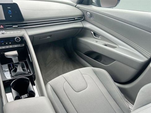 Certified 2023 Hyundai Elantra SEL w/ Convenience Package image 21