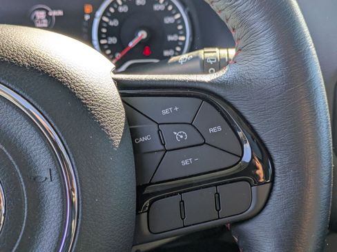 Certified 2022 Jeep Renegade Trailhawk w/ Sun/Sound Group image 17