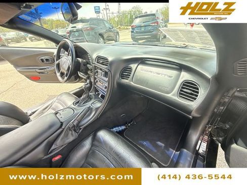 Used 2001 Chevrolet Corvette Convertible w/ Preferred Equipment Group2 RWD image 26