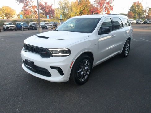 New 2026 Dodge Durango GT image 4