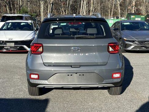 New 2026 Hyundai Venue SEL image 4