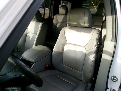 Used 2014 Honda Pilot Touring image 14