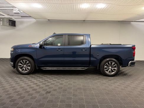 Used 2019 Chevrolet Silverado 1500 LT w/ All-Star Edition AWD/4WD image 2
