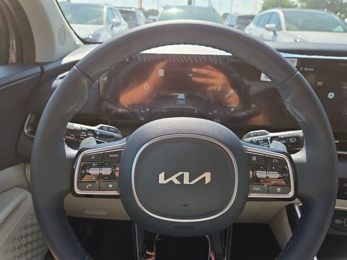 New 2026 Kia Carnival SX FWD image 10