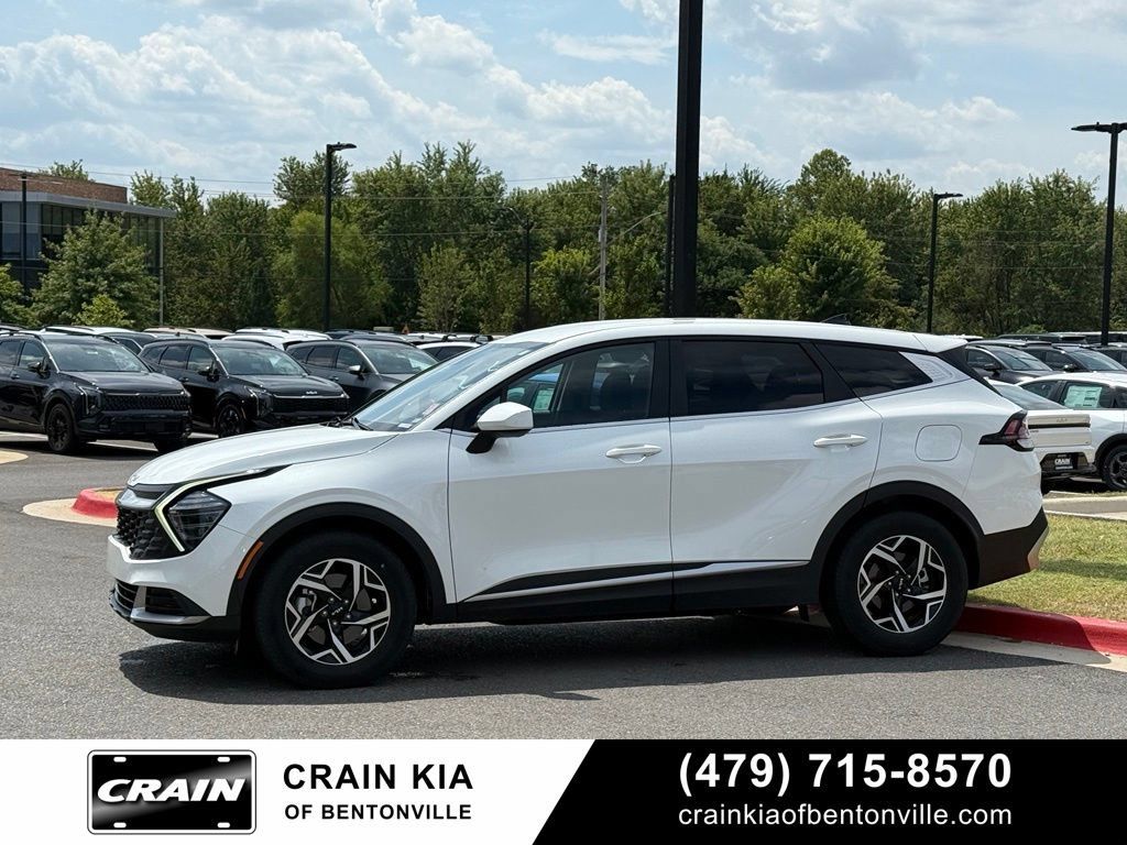 Certified 2024 Kia Sportage LX FWD image 4