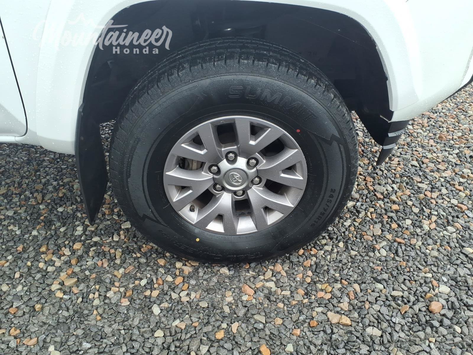 Used 2016 Toyota Tacoma SR5 RWD image 12