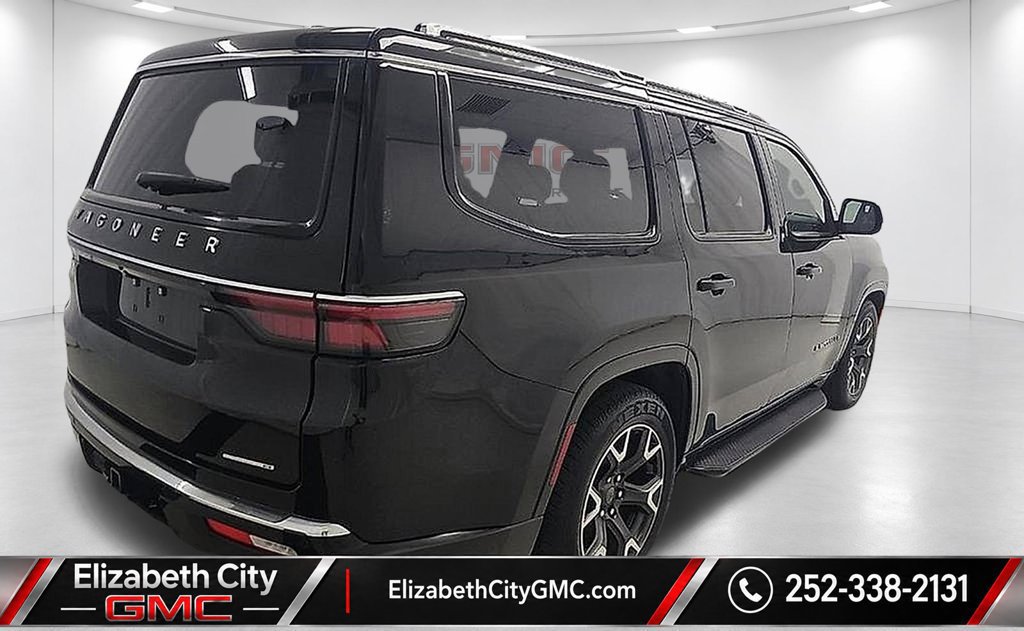 Used 2024 Jeep Wagoneer Series III AWD/4WD image 8