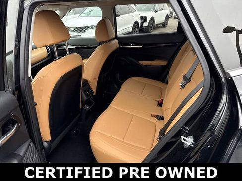 Used 2024 Kia Seltos EX image 17