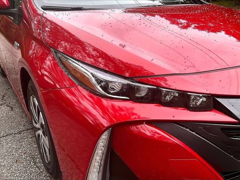 Used 2021 Toyota Prius Prime LE FWD image 32