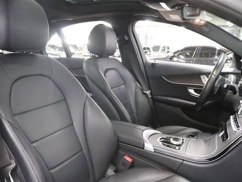 Used 2019 Mercedes-Benz C 300 4MATIC Sedan image 13