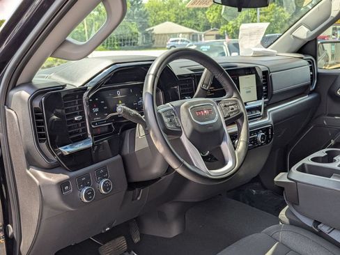 Used 2025 GMC Sierra 1500 Elevation AWD/4WD image 9