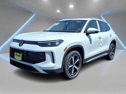 New 2025 Volkswagen Tiguan SE