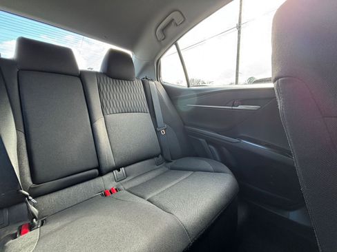 Used 2025 Toyota Camry LE image 37