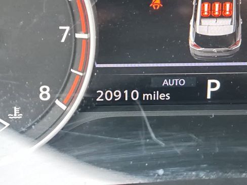 Used 2023 Nissan Rogue SV w/ SV Premium B Package image 18