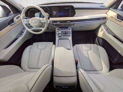 Used 2024 Hyundai Palisade Limited image 10