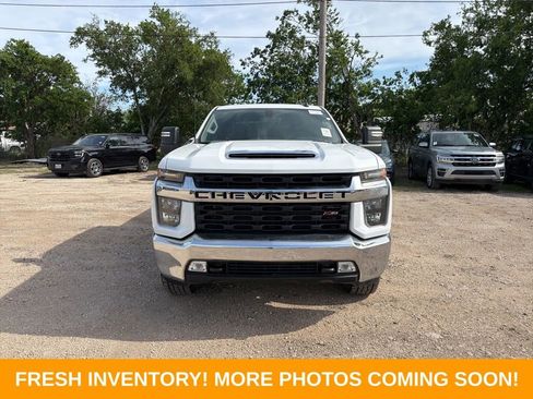 Used 2023 Chevrolet Silverado 2500 LT w/ Convenience Package AWD/4WD image 2