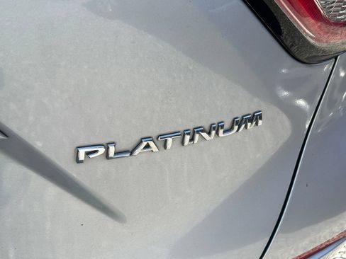 Used 2016 Nissan Murano Platinum w/ Platinum Technology Package FWD image 8