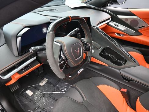 Used 2025 Chevrolet Corvette Z06 image 10