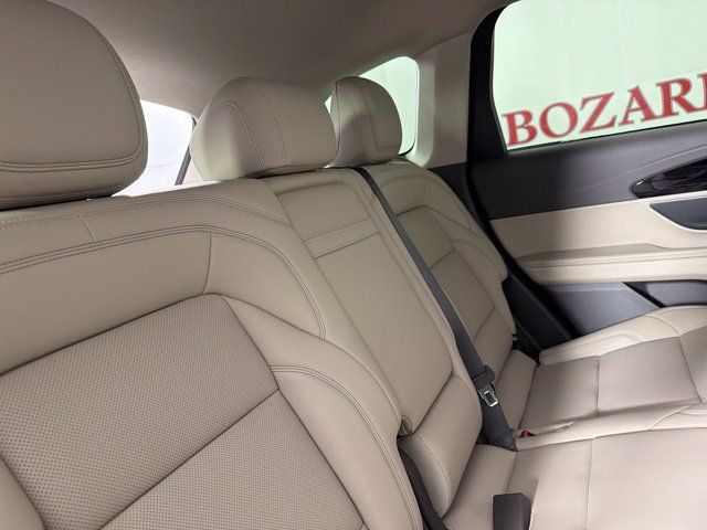 Used 2025 Lincoln Nautilus Premier AWD/4WD image 35