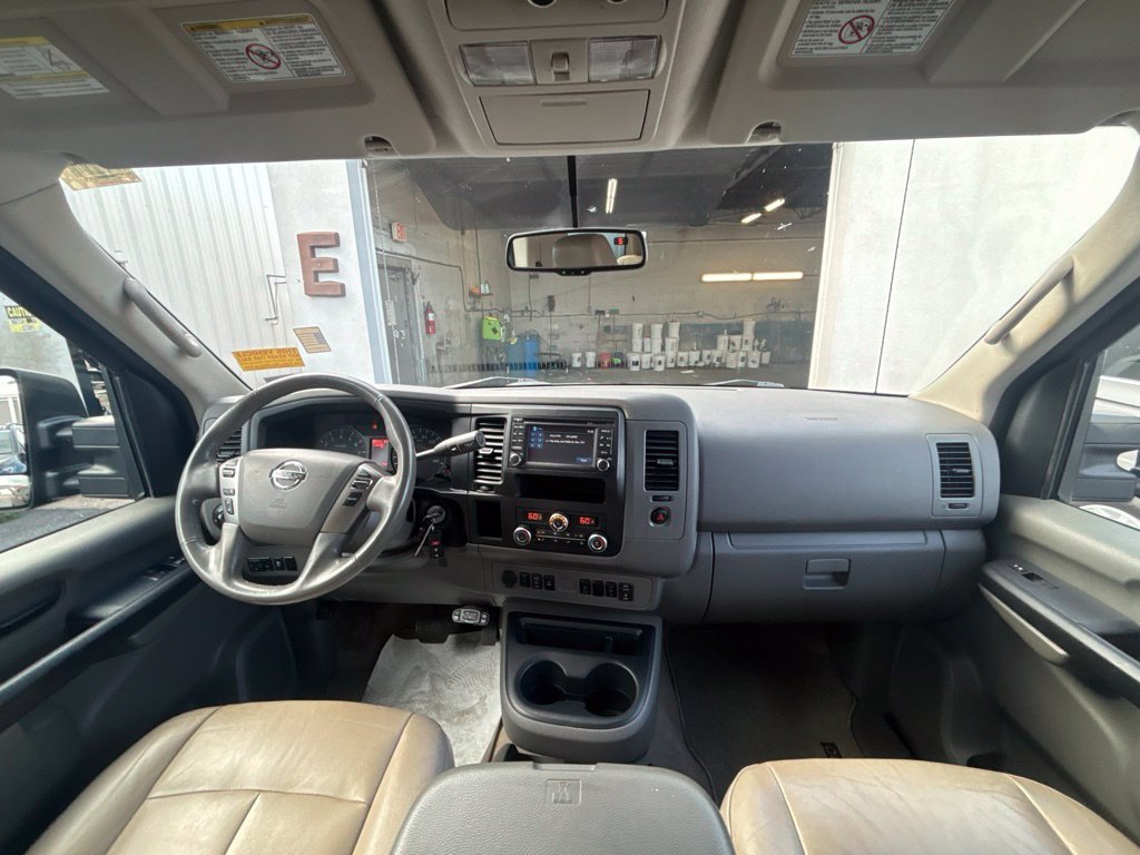 Used 2021 Nissan NV 3500 SL RWD image 17